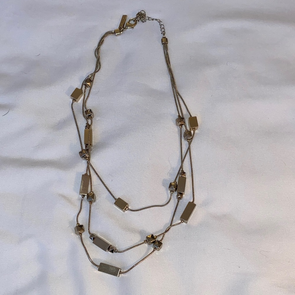 🎀 5/$20 🎀 WHBM three strand silver necklace